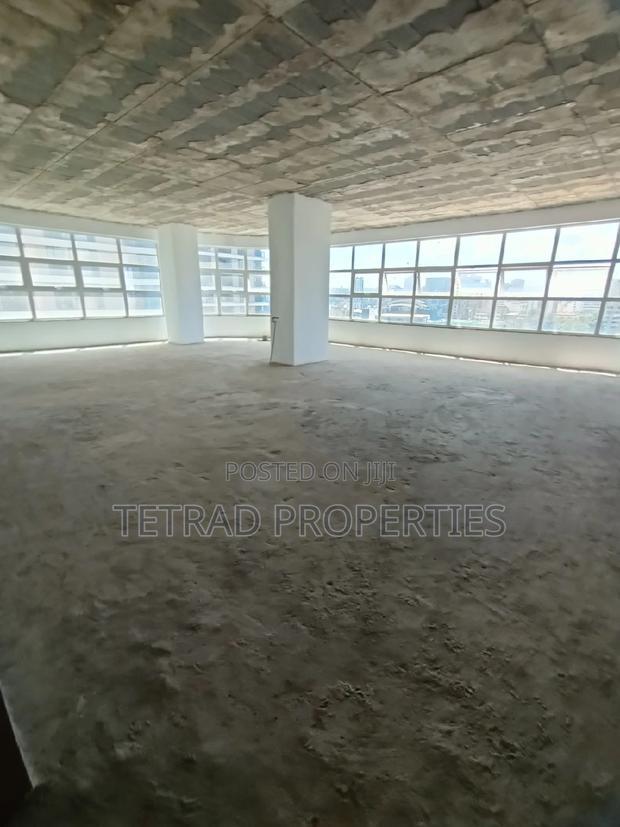 1525 SQF Office for Sale in Westland Near GTC.(Sh. At Sqf)
