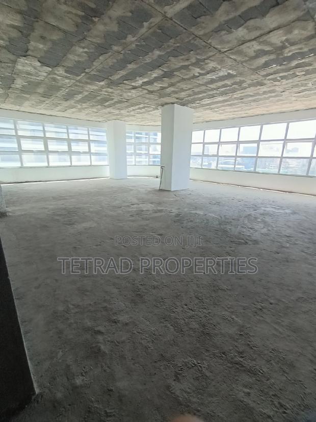 1525 SQF Office for Sale in Westland Near GTC.(Sh. At Sqf)