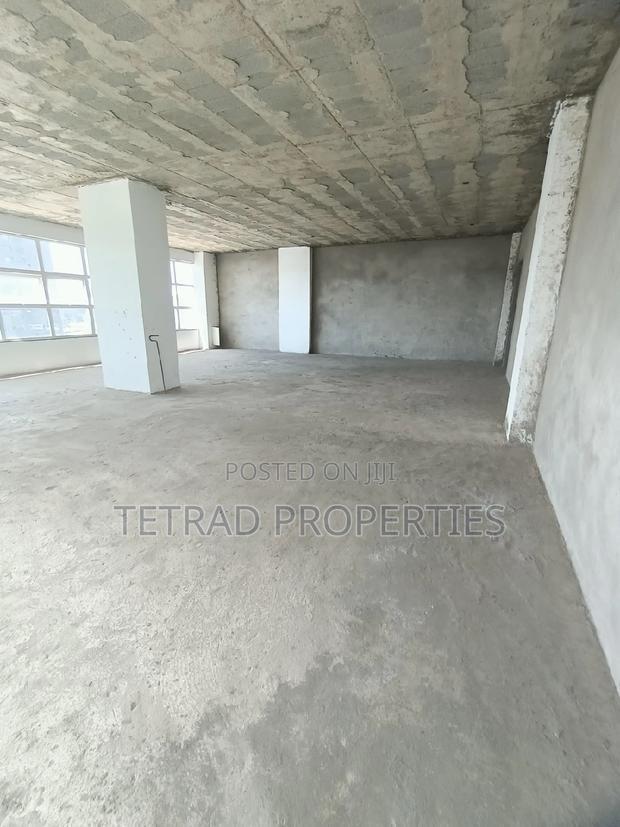 1335 SQF Office for Sale in Westland Near GTC.Sh13k Per Sqf)