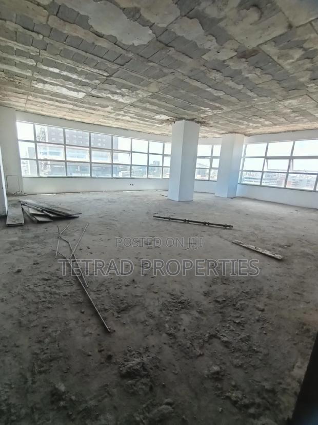 1525 SQF Office for Sale in Westland Near GTC.(Sh. At Sqf)