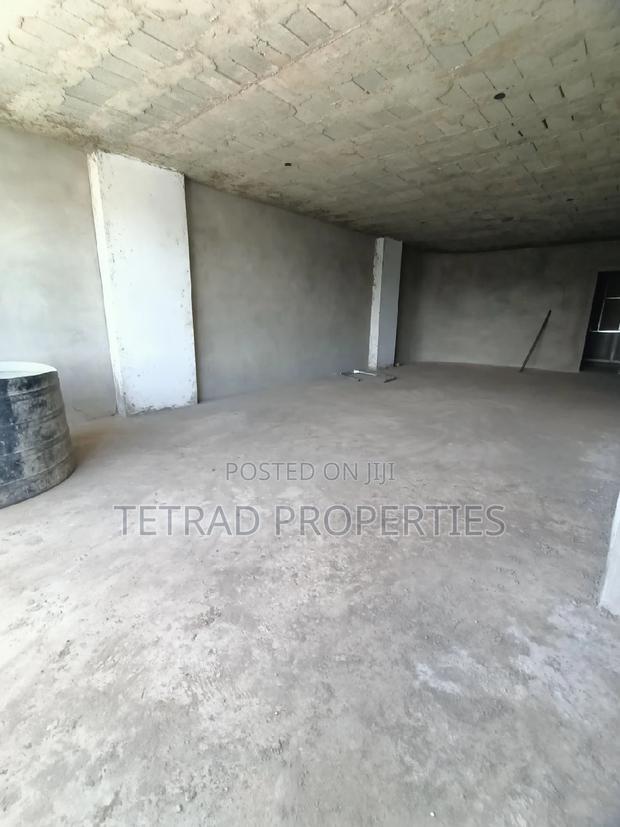 1011 SQF Office for Sale in Westland Near GTC Sh. Per SQF