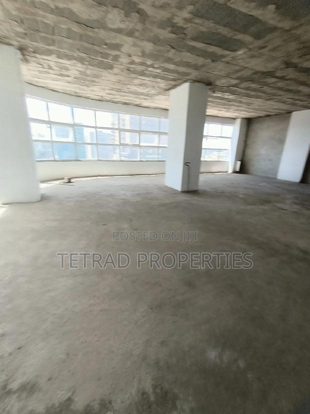 1335 SQF Office for Sale in Westland Near GTC.Sh13k Per Sqf)