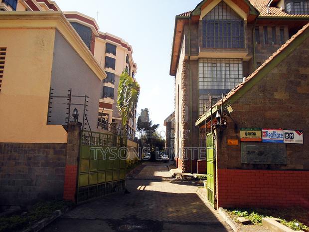 4bdrm Apartment in Kilimani, Hurlingham for sale