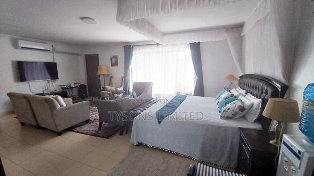 5bdrm Villa in Syokimau, Hotel 67 Area for sale