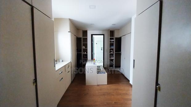 4bdrm Villa in Peponi Road, Parklands/Highridge for sale
