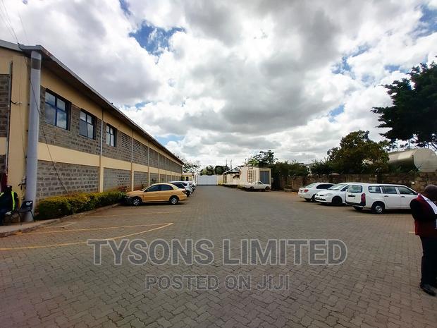 Warehouse for Sale in Industrial Area