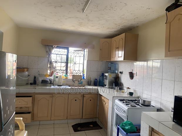 3bdrm Apartment in Madaraka Estate for sale