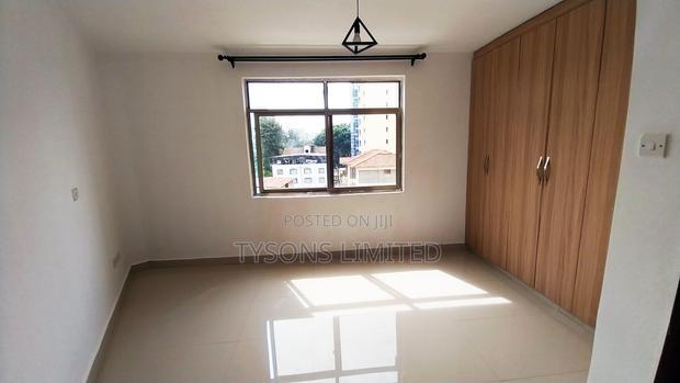 2bdrm Block of Flats in Parklands for sale