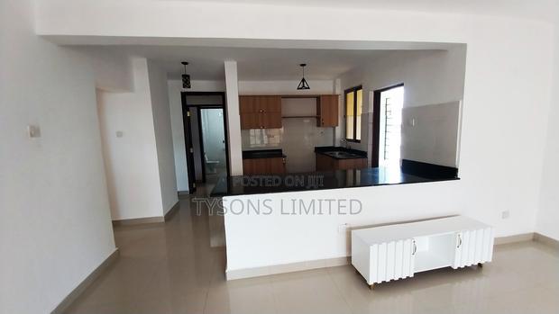 2bdrm Block of Flats in Parklands for sale