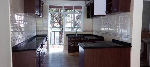 3bdrm Apartment in Lavington, Muthangari for sale
