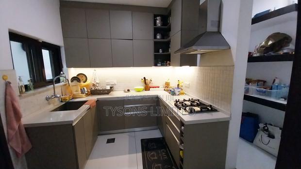 4bdrm Villa in Peponi Road, Parklands/Highridge for sale