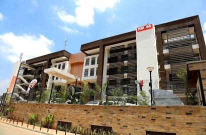 3bdrm Apartment in Langata, Dam Estate for sale