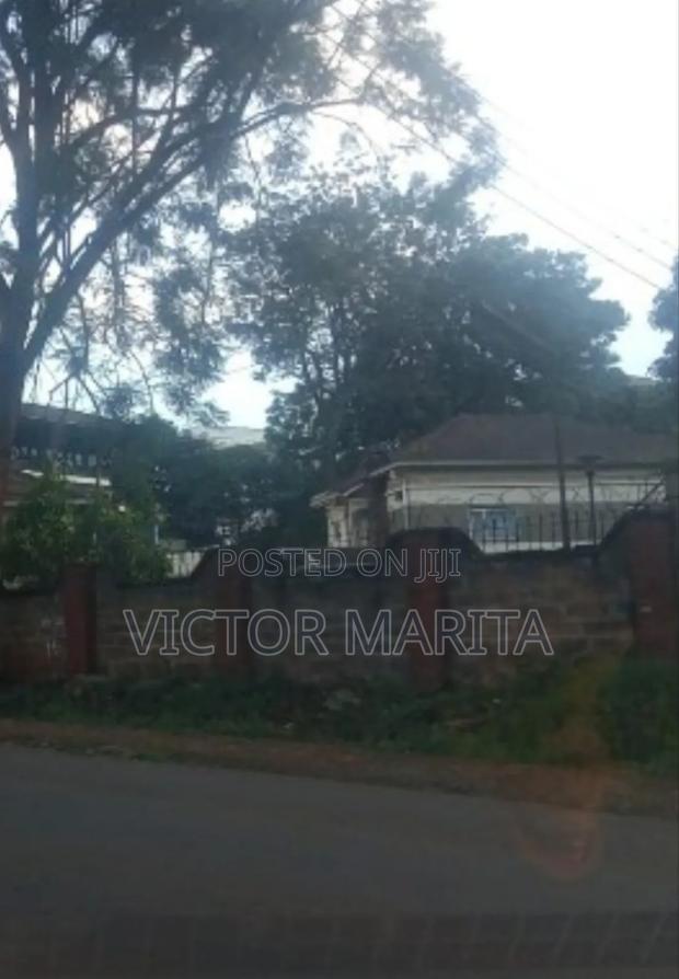 Stand Alone Bungalow Of 6 Bedrooms For Sale In Parklands