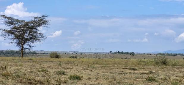 82 Acres for Sale Touching Mombasa Road Near Daystar University.