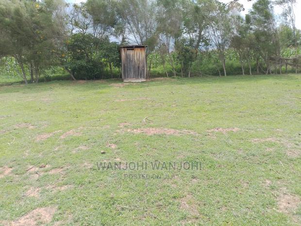 Prime Plots With Proximity to Tarmac