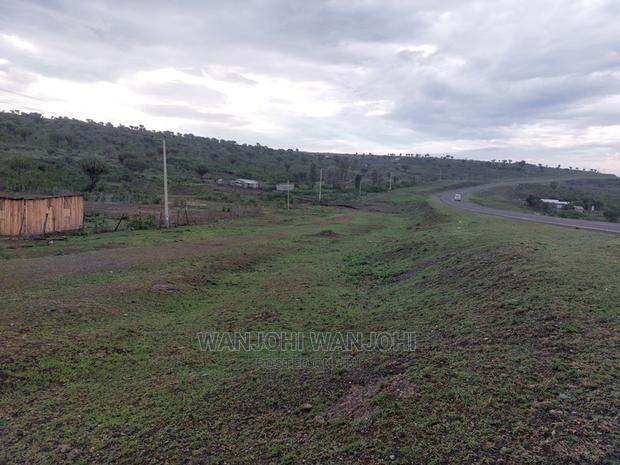 Plots Touching Nyeri Highway