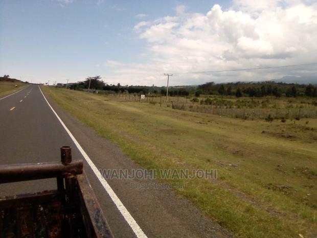 Plots Touching Highway