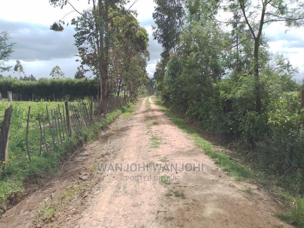 Prime Plots With Proximity to Tarmac