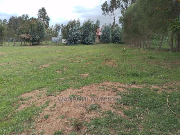 Prime Plots With Proximity to Tarmac