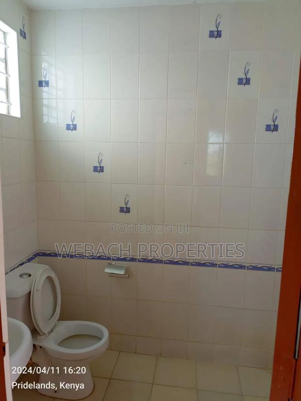 4bdrm Block of Flats in Makumbi Indesign, Hotel 67 Area for rent