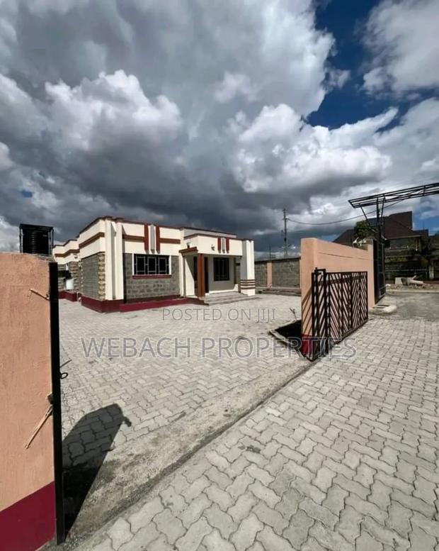3bdrm Bungalow in Yukos, Kitengela for sale