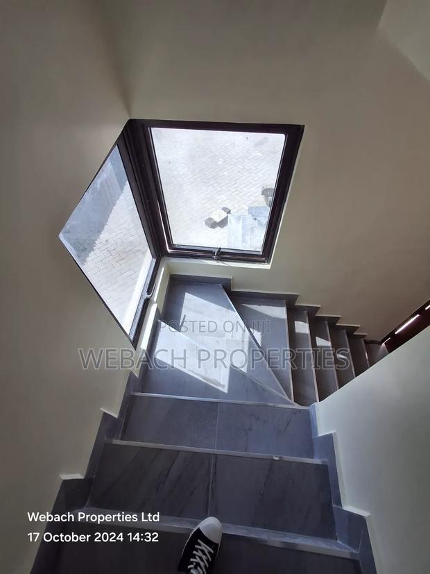 5bdrm House in Syokimau, Gateway Mall Area for sale