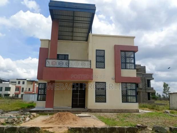 5bdrm Townhouse / Terrace in Viraj Area for rent