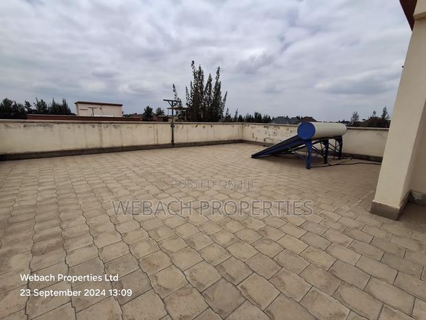 5bdrm Townhouse / Terrace in Ap, Gateway Mall Area for rent