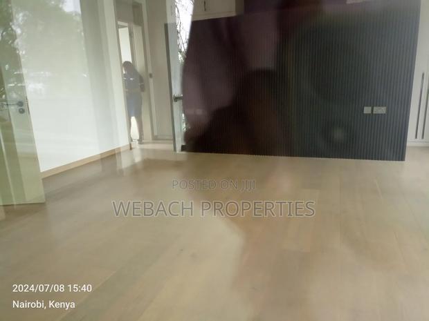 4bdrm Villa in Lavington for sale