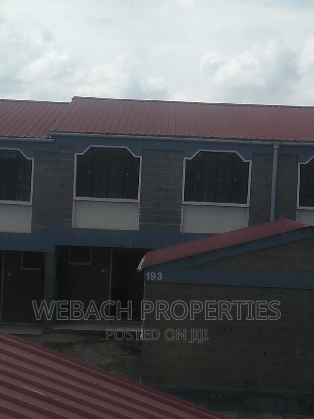 3bdrm Mansion in Quarry Road, Viraj Area for rent