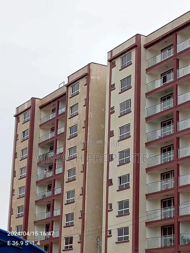 4bdrm Block of Flats in Makumbi Indesign, Hotel 67 Area for rent