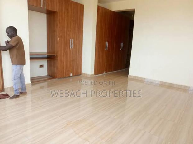 5bdrm Townhouse / Terrace in Viraj Area for rent
