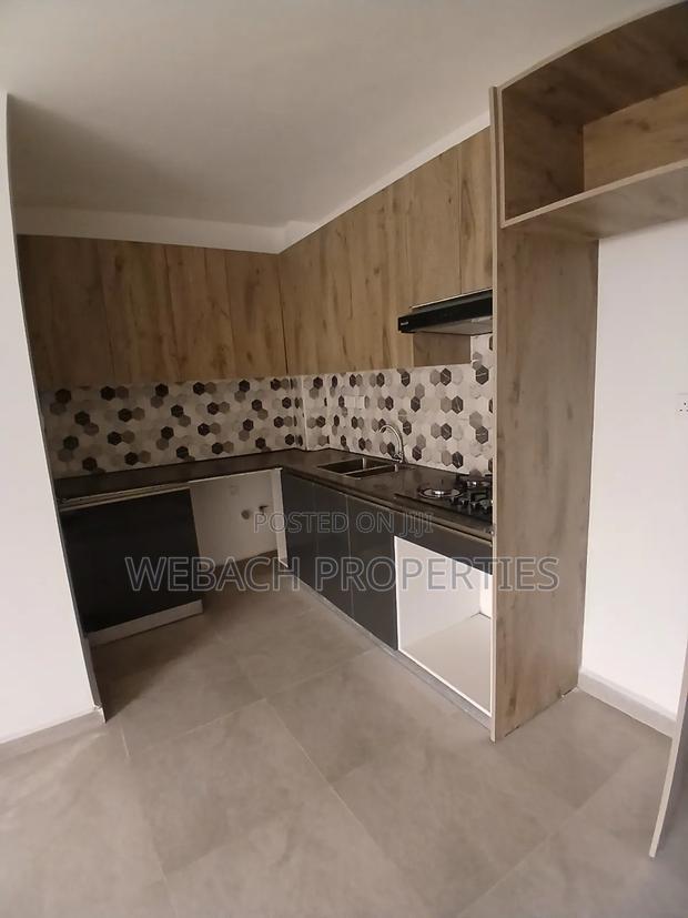 3bdrm Apartment in Gateway Mall for sale