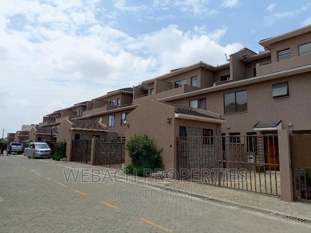 5bdrm Townhouse / Terrace in Syokimau for rent