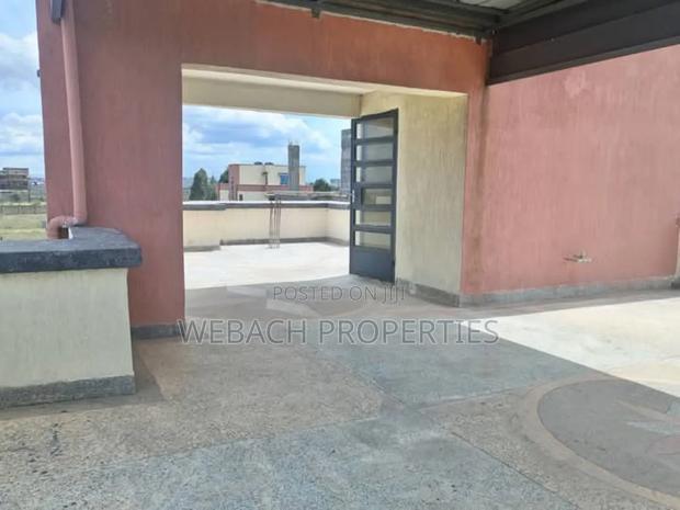 5bdrm Townhouse / Terrace in Viraj Area for rent