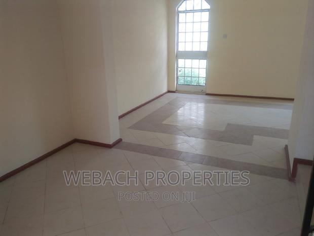 3bdrm Mansion in Quarry Road, Viraj Area for rent