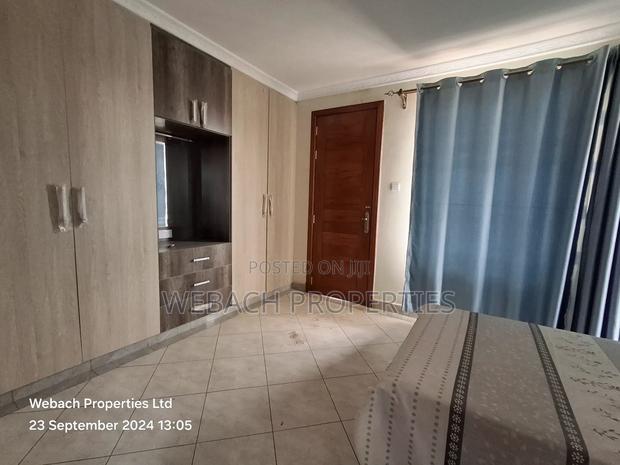 5bdrm Townhouse / Terrace in Ap, Gateway Mall Area for rent
