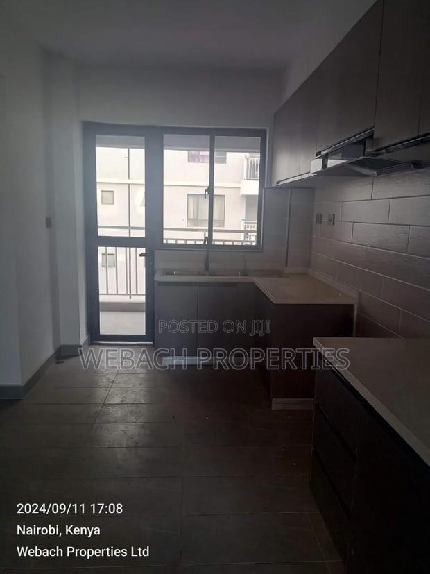 3bdrm Apartment in Makumbi Indesign, Hotel 67 Area for sale