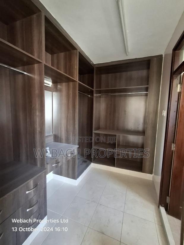 4bdrm Townhouse/Terrace in Mavoko Park, Syokimau for sale