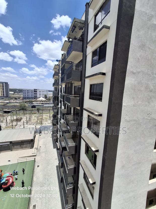 3bdrm Apartment in Gateway Mall, Syokimau for sale