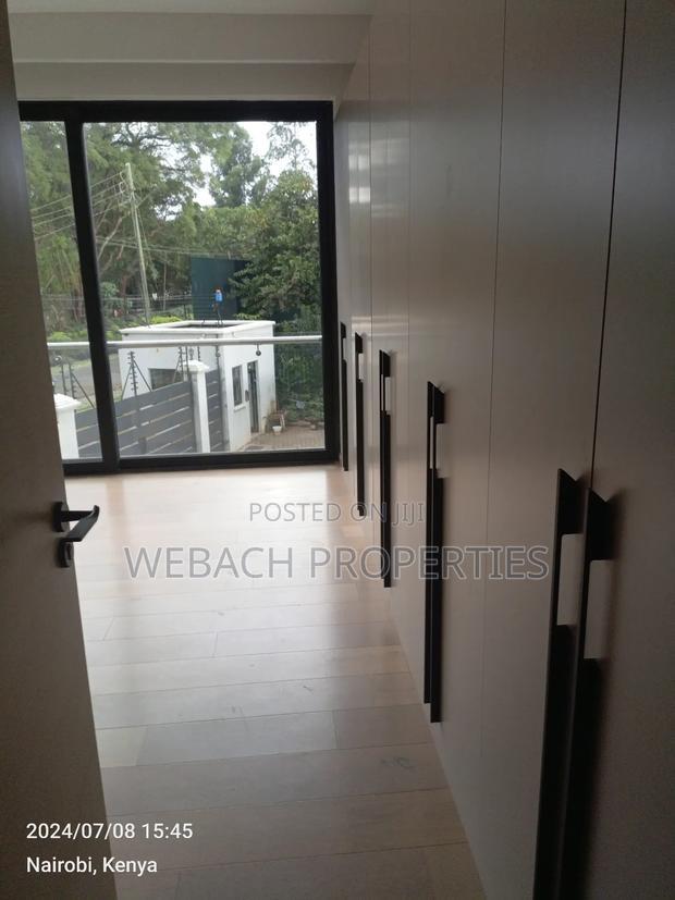 4bdrm Villa in Lavington for sale