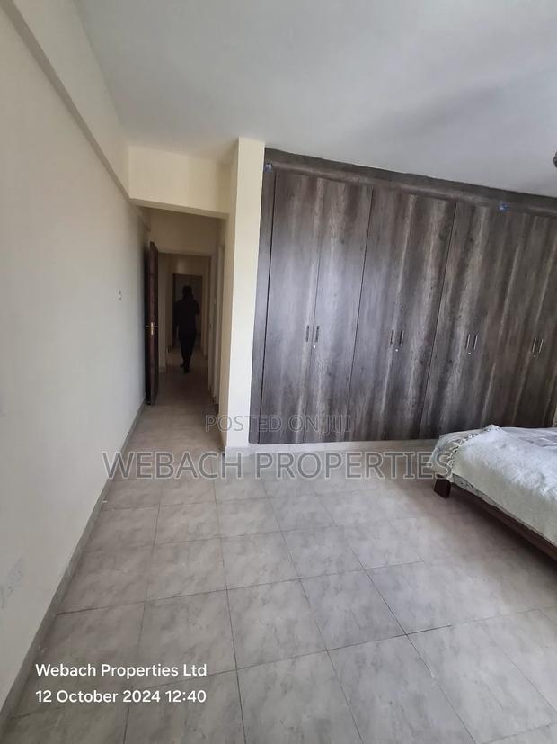 3bdrm Apartment in Gateway Mall, Syokimau for sale