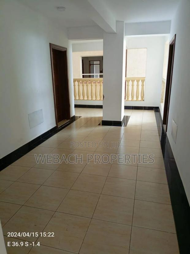 4bdrm Block of Flats in Makumbi Indesign, Hotel 67 Area for rent