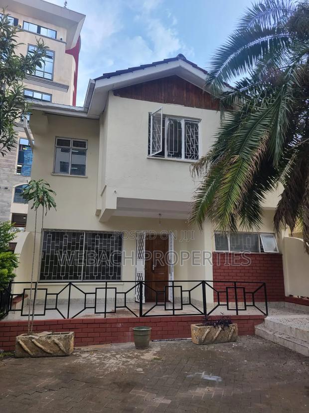3bdrm Townhouse / Terrace in Elgon, Upperhill for rent