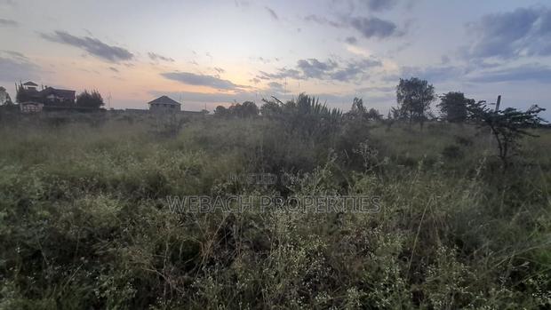 Prime 1/4 Plot Katani Along Katani Hospital Road