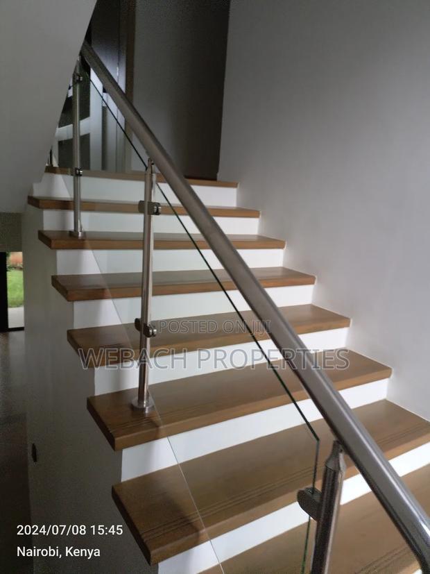 4bdrm Villa in Lavington for sale