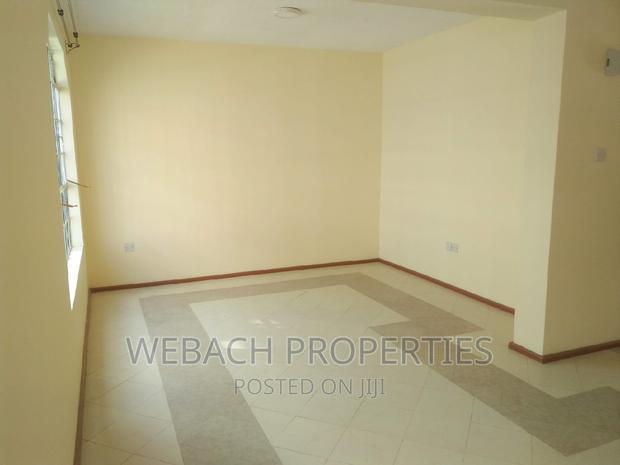 3bdrm Mansion in Quarry Road, Viraj Area for rent