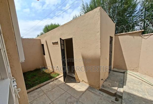 4bdrm Townhouse / Terrace in Gateway Mall Area for rent