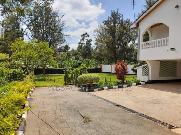 5bdrm Mansion in Dikdik Road, Kileleshwa for sale