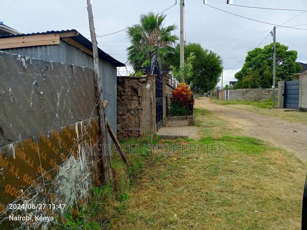 50*100 Plot for Sale Syokimau Community Road